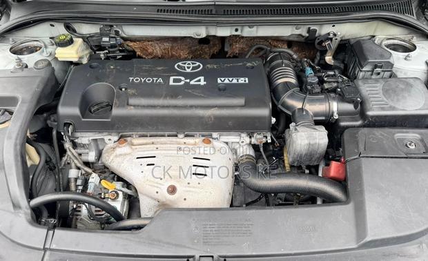 Toyota Avensis 2.0 VVT-i Sol 2006 Beige