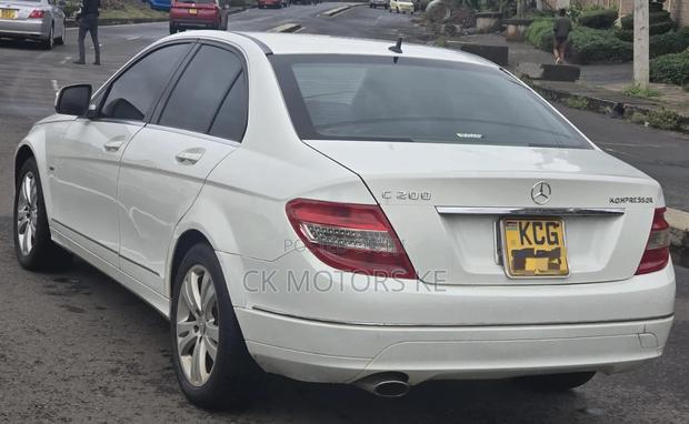 Mercedes-Benz C200 2009 White