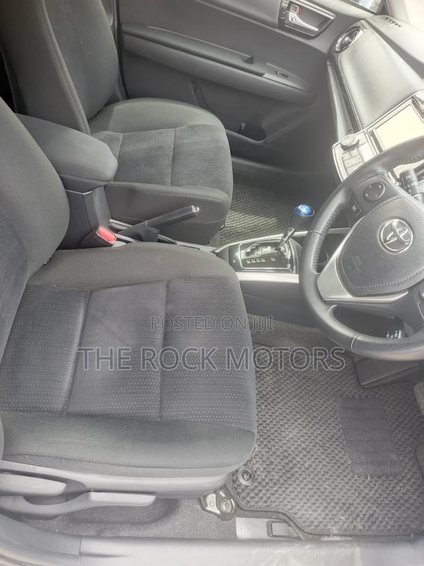 Toyota Corolla Fielder 2020 Blue