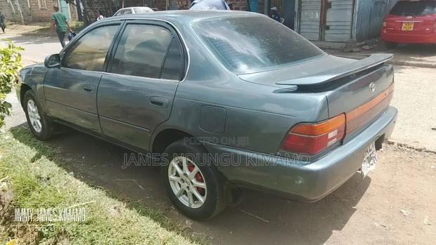 Toyota Corolla 2000 Green