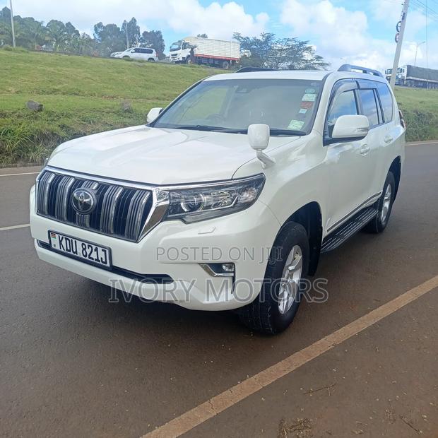 Toyota Land Cruiser Prado 2.8 2017 White