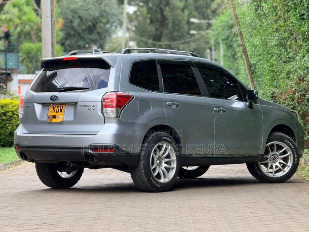 Subaru Forester 2019 Silver
