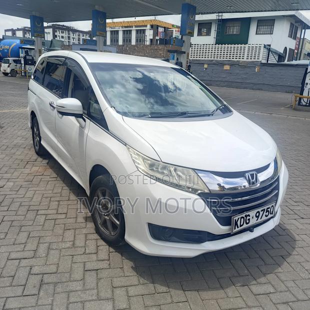 Honda Odyssey 2.4 G 2WD (7 seater) 2014 White