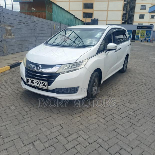 Honda Odyssey 2.4 G 2WD (7 seater) 2014 White