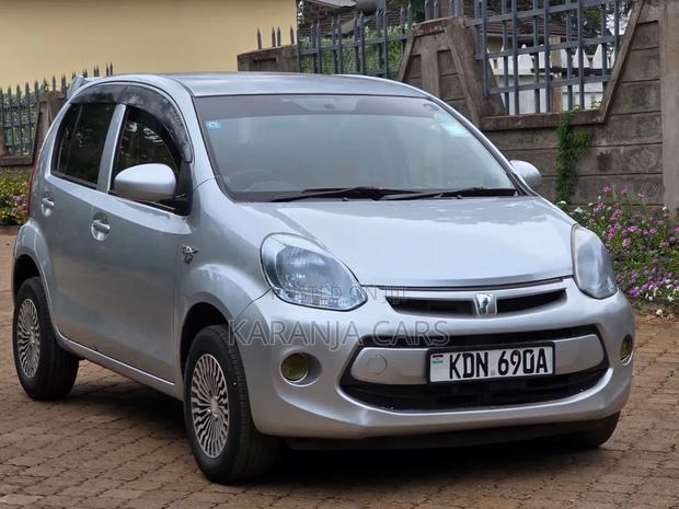 Toyota Passo 1.0 FWD 2016 Silver