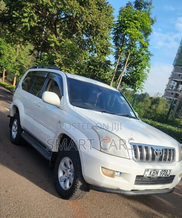 Toyota Land Cruiser Prado 2004 White