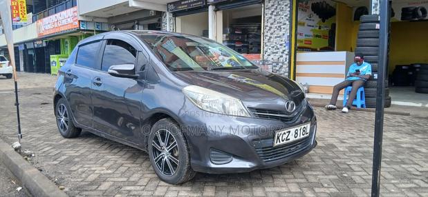 Toyota Vitz 2013 Gray