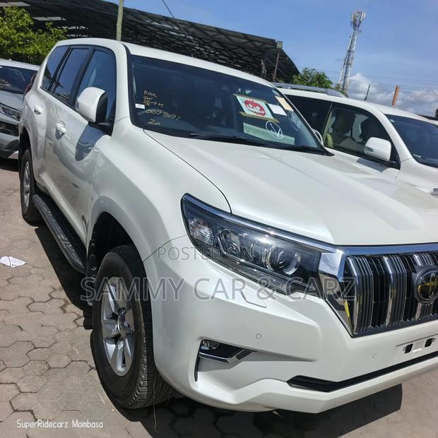 Toyota Land Cruiser Prado 2.7 2019 White