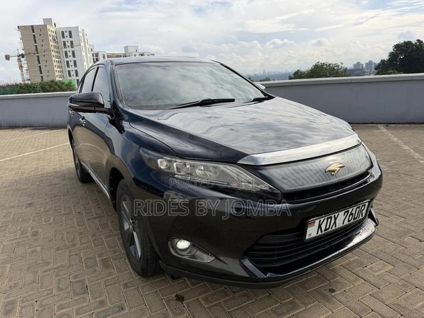 Toyota Harrier 2.0 2015 Black