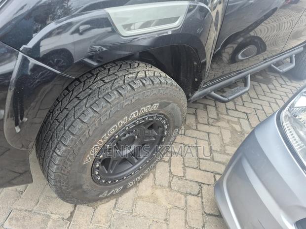 Toyota Hilux 2019 Burgundy
