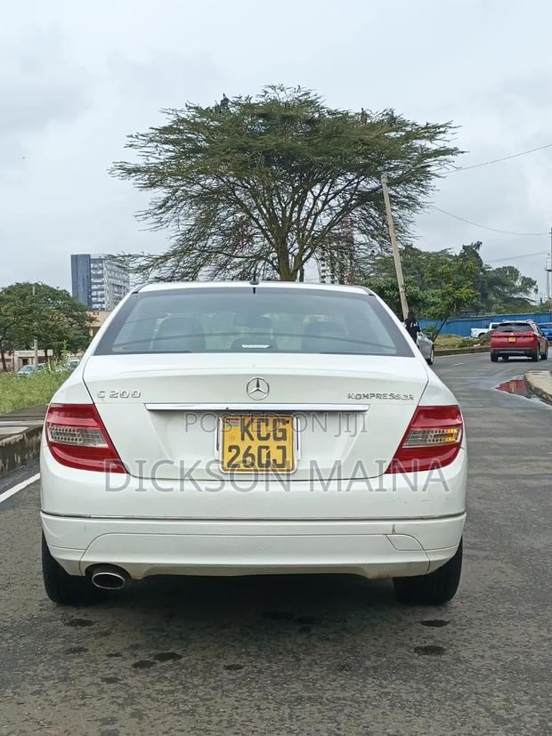 Mercedes-Benz C200 2009 White