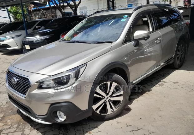 Subaru Outback 2.5i Limited AWD 2019 Beige