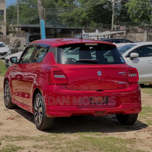 Suzuki Swift 2019 Red