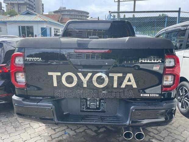Toyota Hilux Revo Double Cab Deisel 2.4 AWD 2022 Black