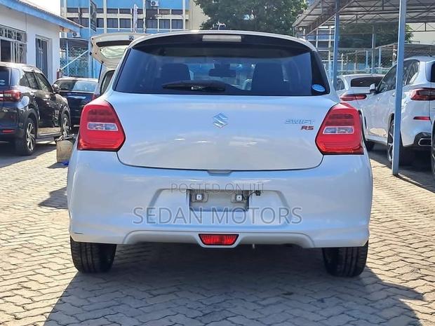Suzuki Swift 2019 Off white