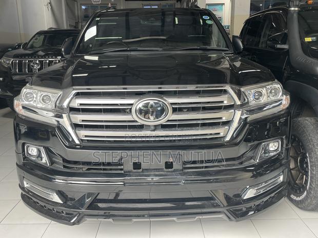 Toyota Land Cruiser 4.6 V8 ZX 2020 Black