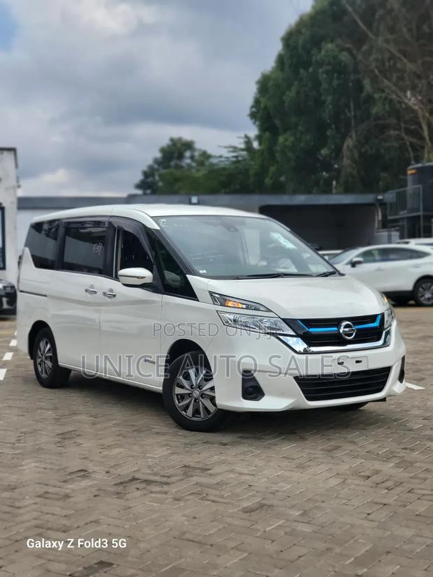 Nissan Serena 2019 White