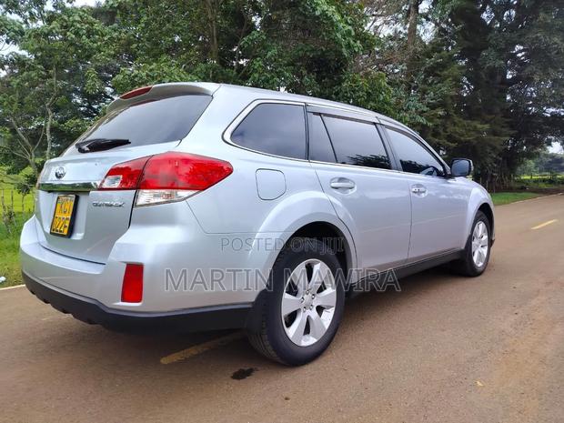 Subaru Outback 2011 Silver