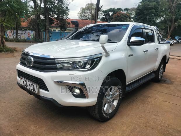 Toyota Hilux 2018 Off white