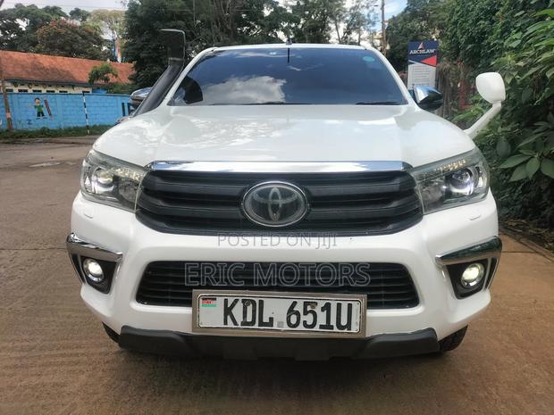 Toyota Hilux 2018 Off white