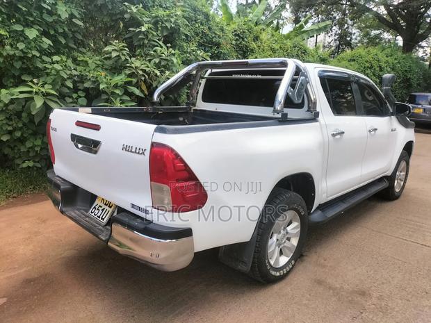 Toyota Hilux 2018 Off white