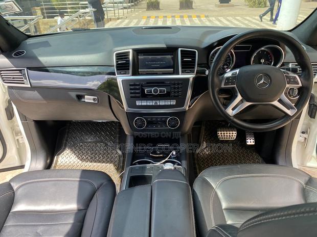 Mercedes-Benz M Class ML350 4MATIC 4dr SUV AWD (3.5L 6cyl 7A) 2015 White