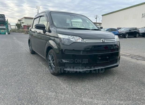 Toyota Spade 2019 Black