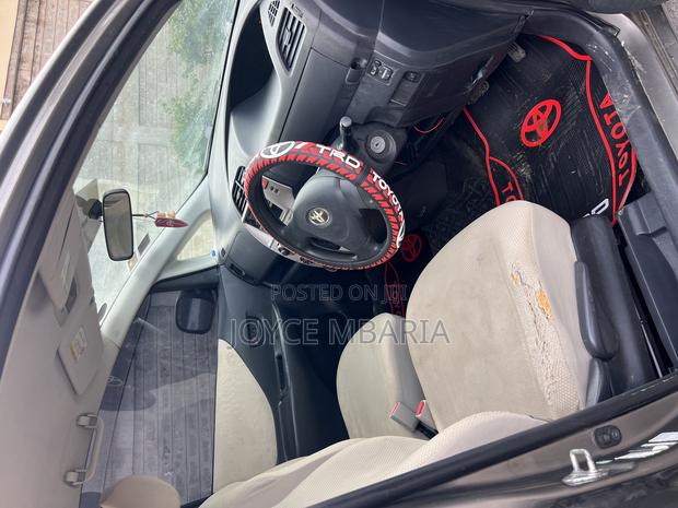 Toyota Ractis 2011 Brown