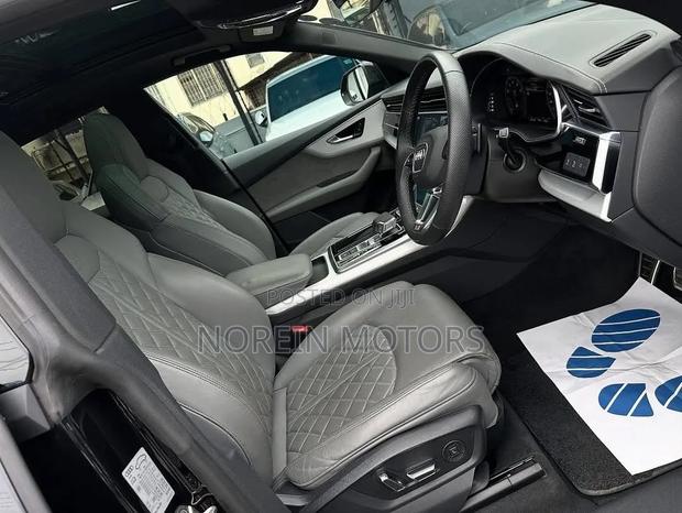 Audi Q8 2022 Matt Black