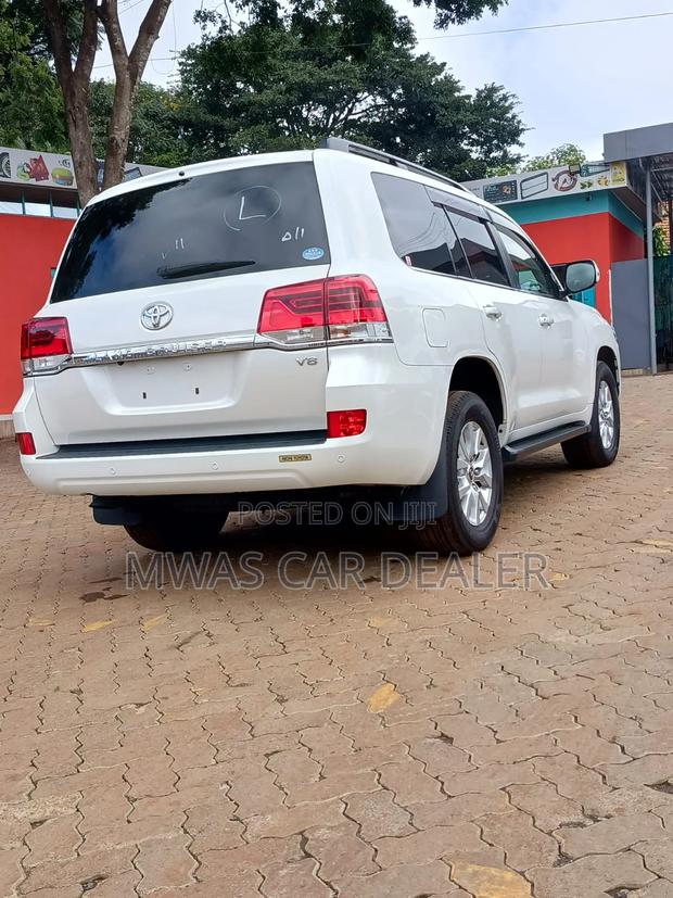Toyota Land Cruiser 2020 White