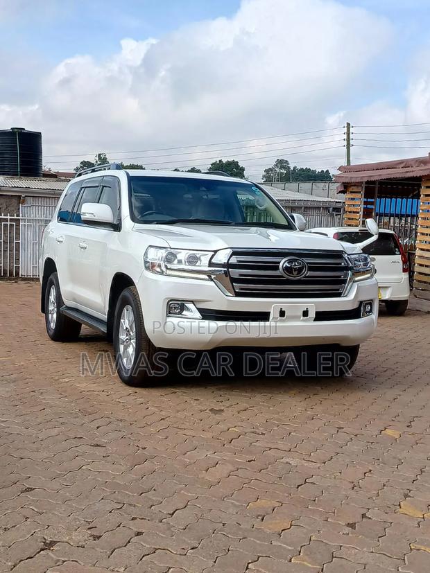 Toyota Land Cruiser 2020 White