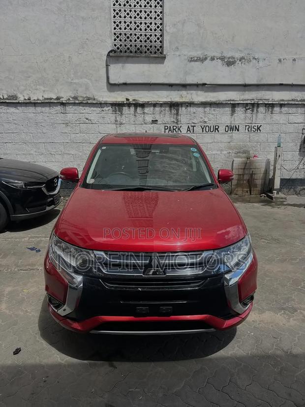 Mitsubishi Outlander 2.4 PHEV AWD 2019 Red