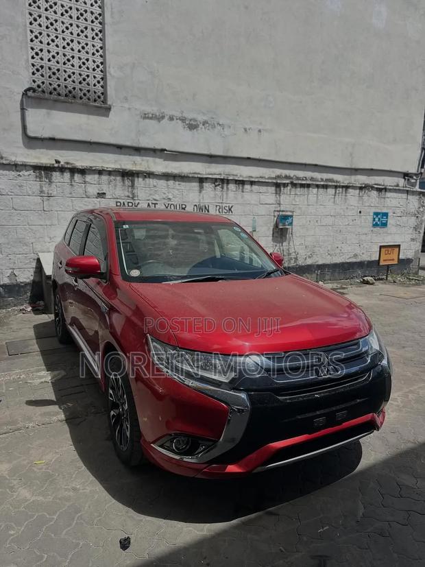 Mitsubishi Outlander 2.4 PHEV AWD 2019 Red