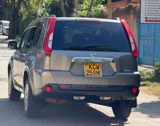 Nissan X-Trail 2013 Silver