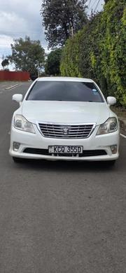 Toyota Crown 2012 White for sale