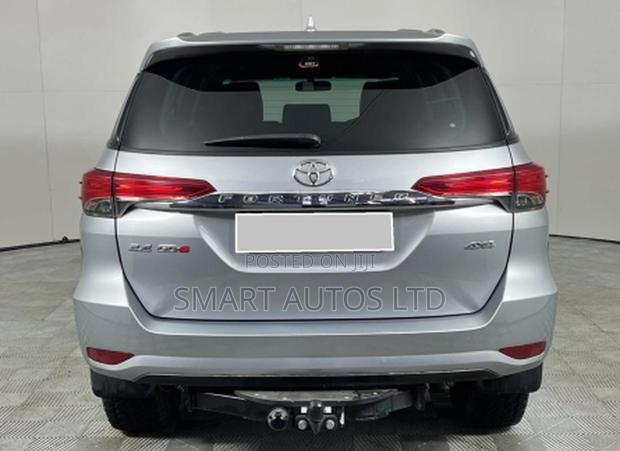 Toyota Fortuner 2019 Silver