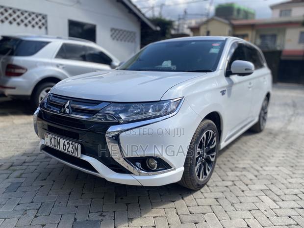 Mitsubishi Outlander 2016 Pearl