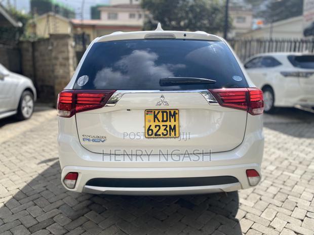 Mitsubishi Outlander 2016 Pearl