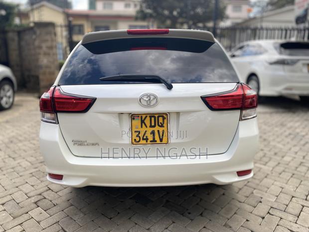 Toyota Corolla Fielder 2017 Pearl