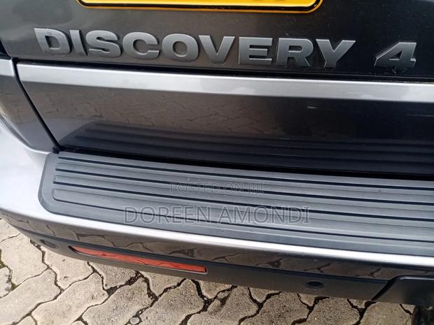 Land Rover Discovery 2010 Silver