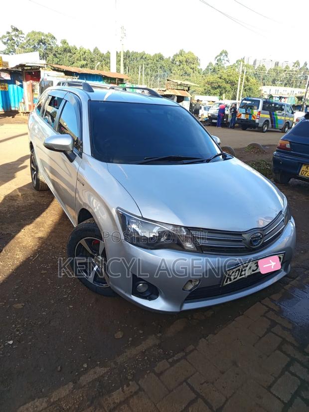 Toyota Corolla Fielder 2014 Silver