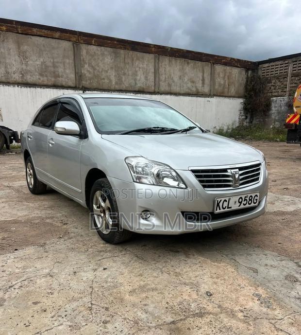 Toyota Premio 2011 Silver
