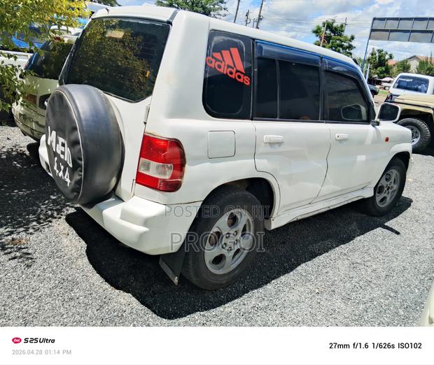 Mitsubishi Pajero Sport 2002 White