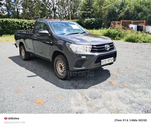 Toyota Hilux Revo Single Cab Deisel 2.4 RWD 2018 Gray
