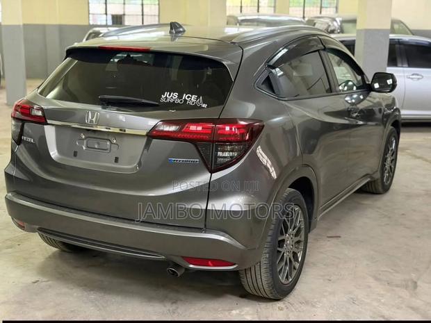 Honda Vezel 1.5 Hybrid 2WD 2020 Gray