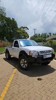 Nissan Hardbody 2013 White for sale