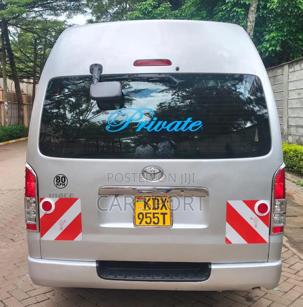Toyota HiAce 2018 Silver