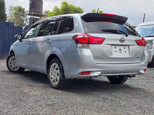 Toyota Corolla Fielder 2019 Silver