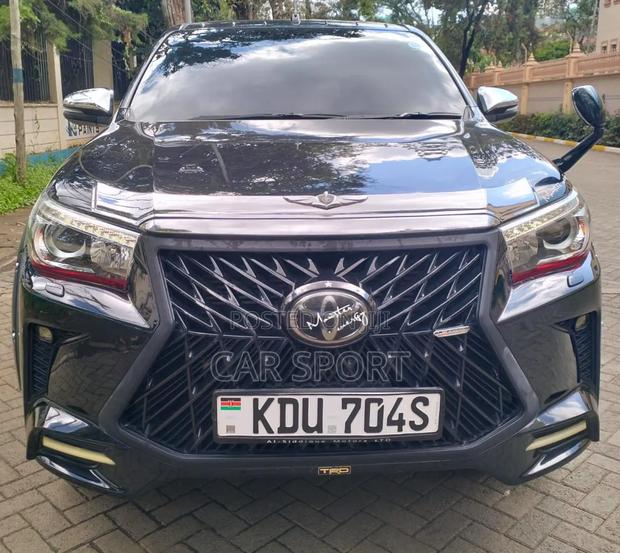 Toyota Hilux 2018 Black