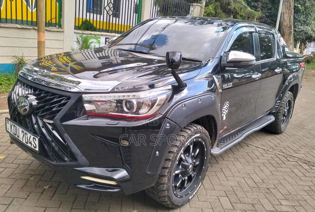 Toyota Hilux 2018 Black